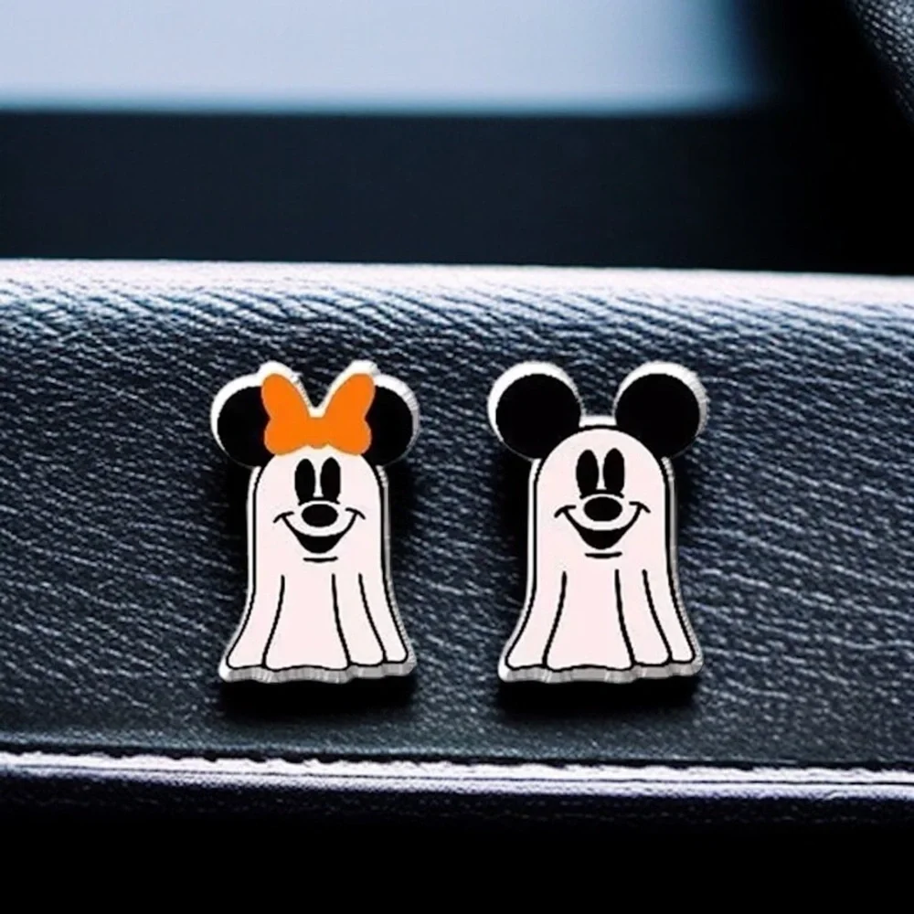 🎃 Hauntingly Cute Halloween Stud Earrings – Spooktacular Styles Await! 👻 NWT